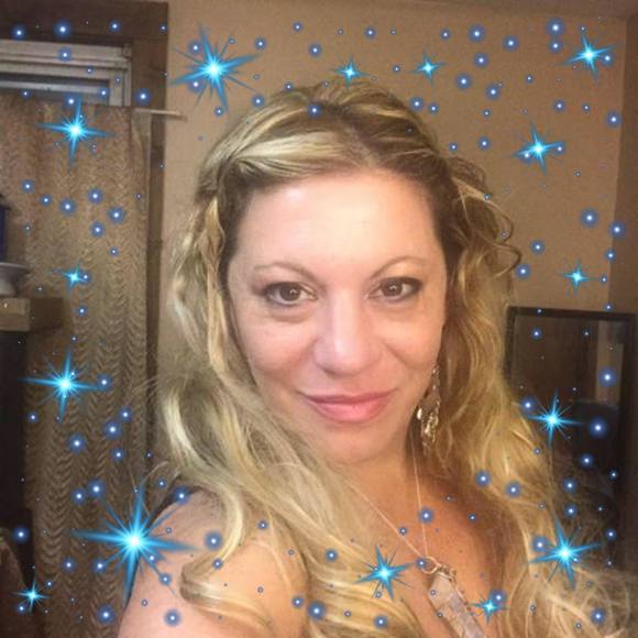 Meet your Posher, Andrea - Picture 1 of 1